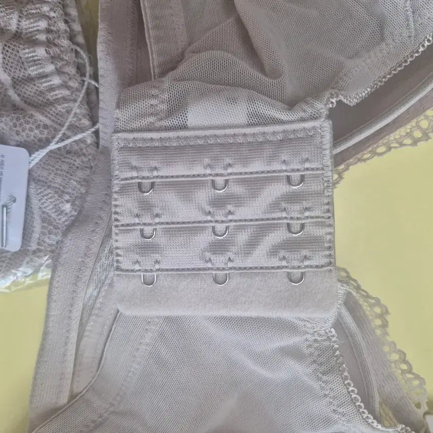 [BUNJANG] Omote Lace Lingerie Set / 오모떼 브라팬티 세트
