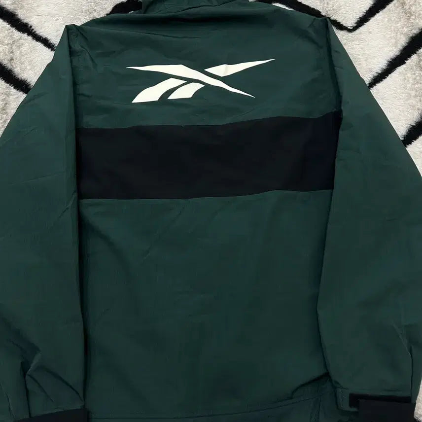 [BUNJANG] Reebok Classic Big Logo Hooded Anorak - Green / [L]리복 클래식 빅로고 후드 아노락/그린