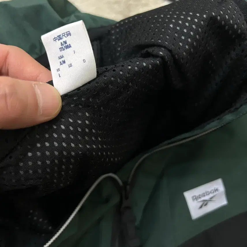 [BUNJANG] Reebok Classic Big Logo Hooded Anorak - Green / [L]리복 클래식 빅로고 후드 아노락/그린