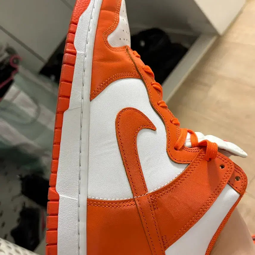 [BUNJANG] Nike Dunk High Orange 275mm Sneakers / [박스+보증서] 나이키 덩크 하이 오렌지 275mm