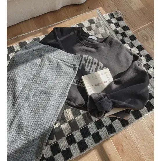 [BUNJANG] Maybeans Banding Long Skirt &amp; Fleece Sweatshirt Bundle Set / 메이빈스 밴딩 롱 스커트+기모맨투맨 일괄판매