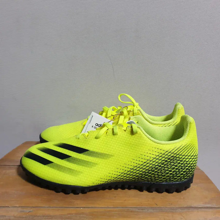 [SOLD OUT] 아디다스풋살화/260