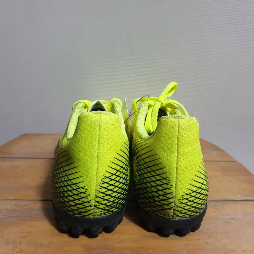 [SOLD OUT] 아디다스풋살화/260