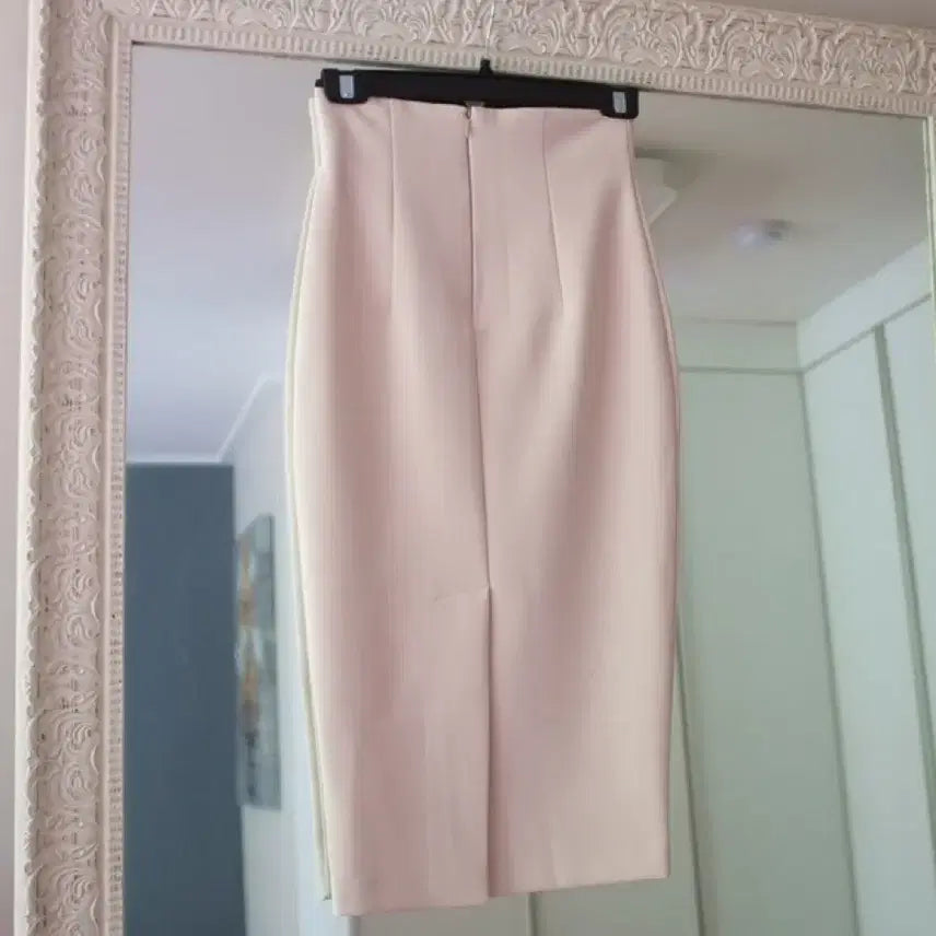 [BUNJANG] Joyful Design Dacquoise SK Beige Small Skirt / 조이풀디자인 Dacquoise SK 베이지 스몰
