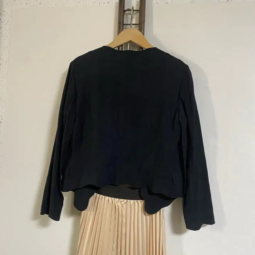 [BUNJANG] Black Cropped Jacket / 블랙 크롭 자켓 55