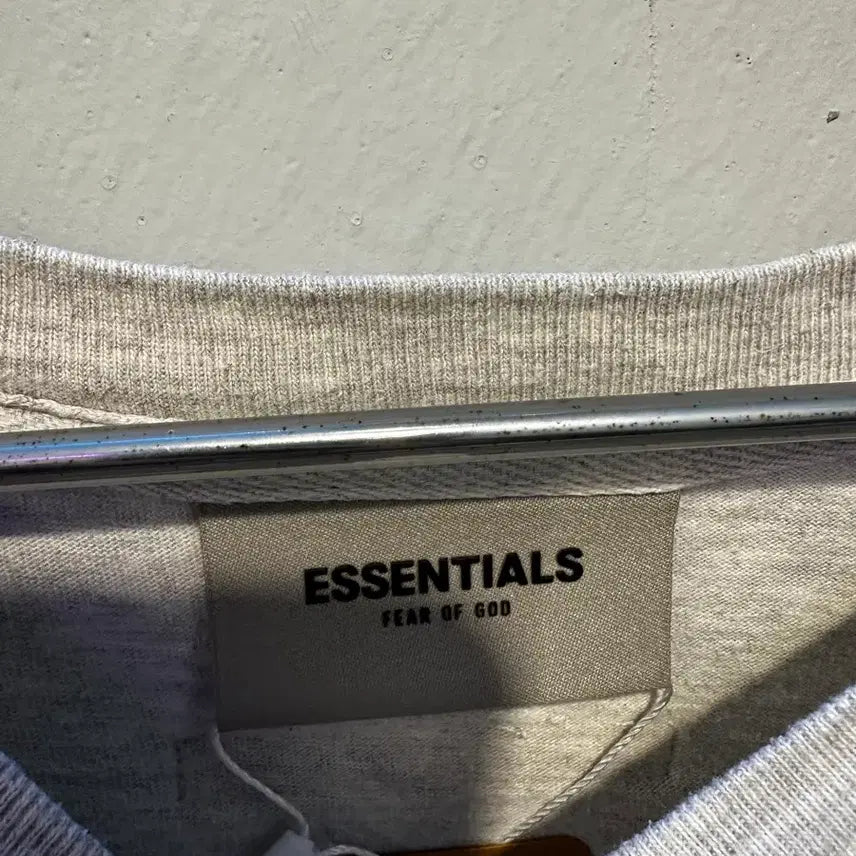[BUNJANG] Fear of God Essential Boxy T-Shirt / 에센셜 피어오브갓 박시 티셔츠