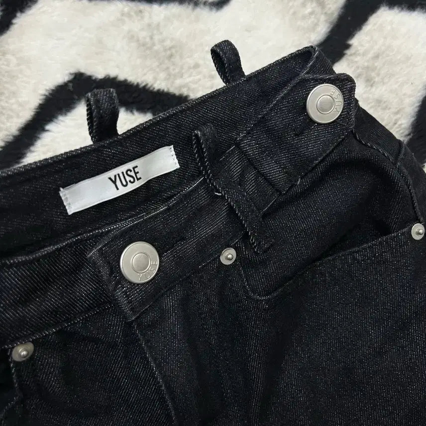 [SOLD OUT] [S]YUSE 하이웨스트 부츠컷/흑청