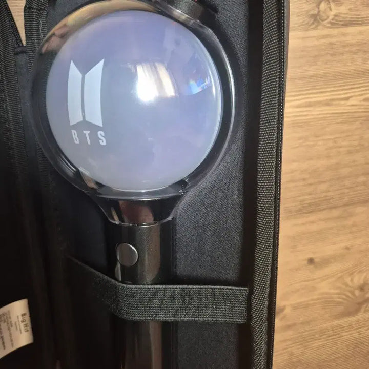 [BUNJANG] BTS Official Light Stick + Case / 급처)일괄 방탄소년단(BTS) 스에밤+케이스판매합니다.