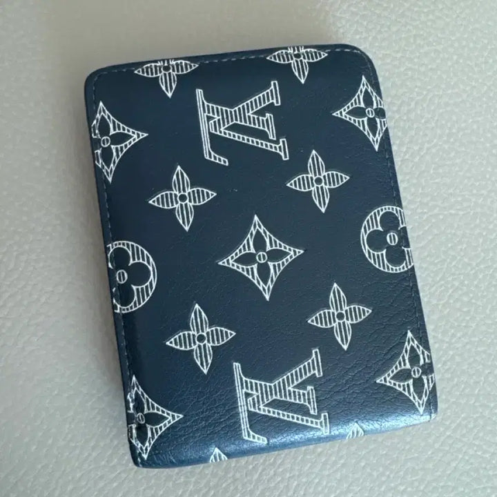 [BUNJANG] Louis Vuitton Multiple Wallet Calfskin Leather / 루이비통 멀티플 월릿 쉐도우 반지갑 송아지가죽 (정품)
