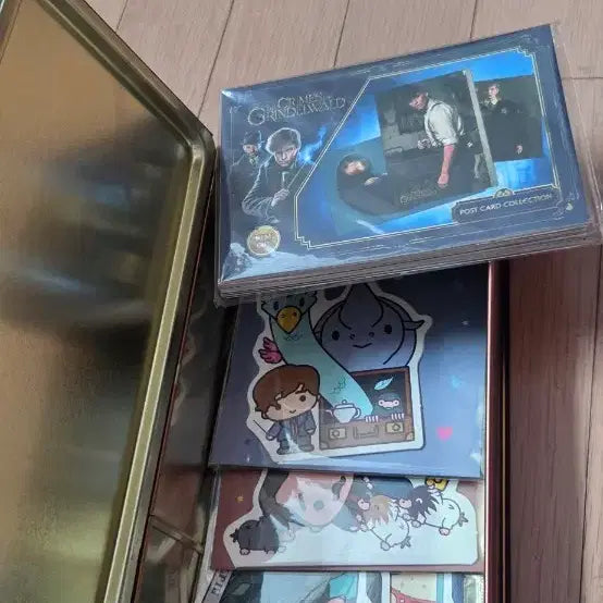 [BUNJANG] Fantastic Beasts Metal Book + Sticker Set / CGV영화 신기한 동물사전  메탈북 + 스티커