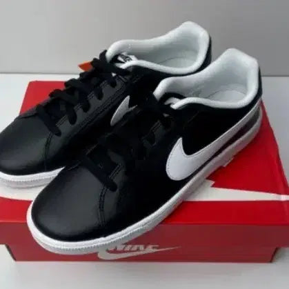 [BUNJANG] Nike Court Royale Black/White Sneakers (Multiple Sizes) / 나이키 코트로얄 255 260 270 285 290