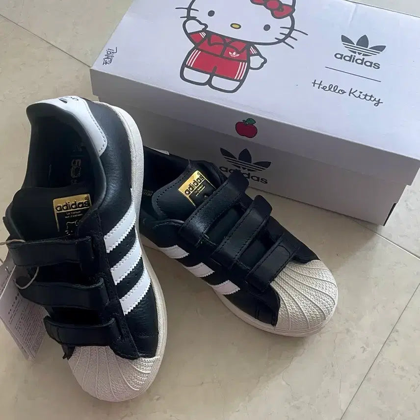 [SOLD OUT] 아디다스 슈퍼스타 컴포트 칠드런 헬로키티 200