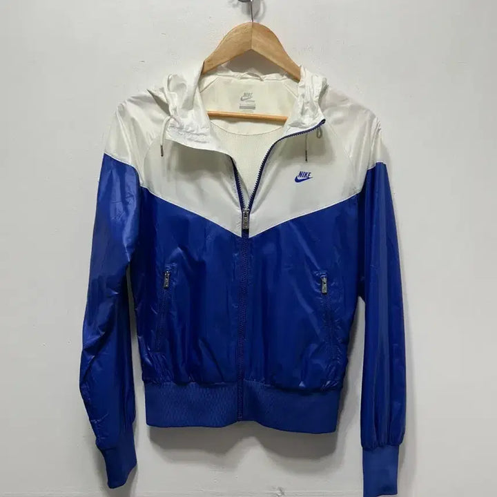 [BUNJANG] Nike Windbreaker Jacket Blue/White Women&