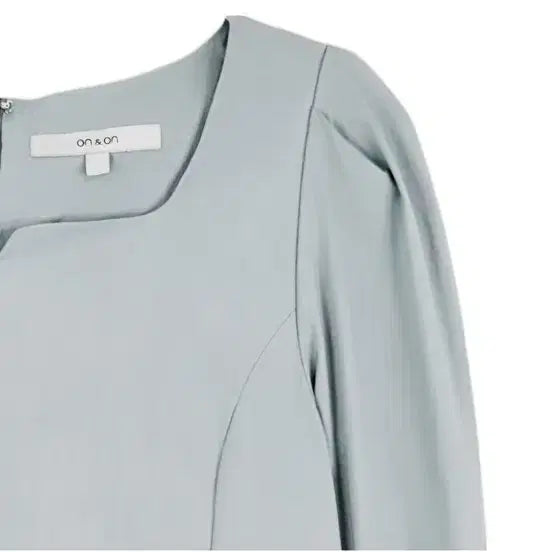 [BUNJANG] On&amp;On Smoky Blue Square Neck Puff Sleeve Blouse Size 1 / 온앤온 스모키블루 스퀘어넥 퍼프 소매 블라우스 1