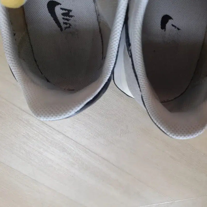 [BUNJANG] Nike Daybreak Sneakers White Black / 나이키 데이브레이크 스니커즈 흰검