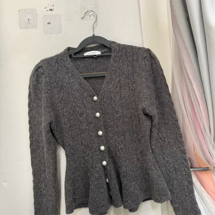 [BUNJANG] Jigott Cardigan / 지고트 가디건