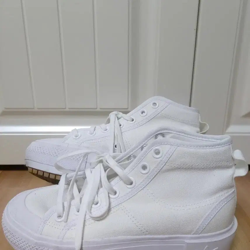 [BUNJANG] Adidas Nizza Trek Canvas Sneakers White 225 / 아디다스 키높이운동화오리지널 니짜 트렉 캔버스 올백 화이트225