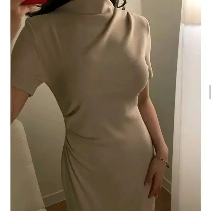 [BUNJANG] Pintuck Slim Midi Shirring Dress - Beige / 핀턱 슬림 미디 셔링 원피스 - 베이지