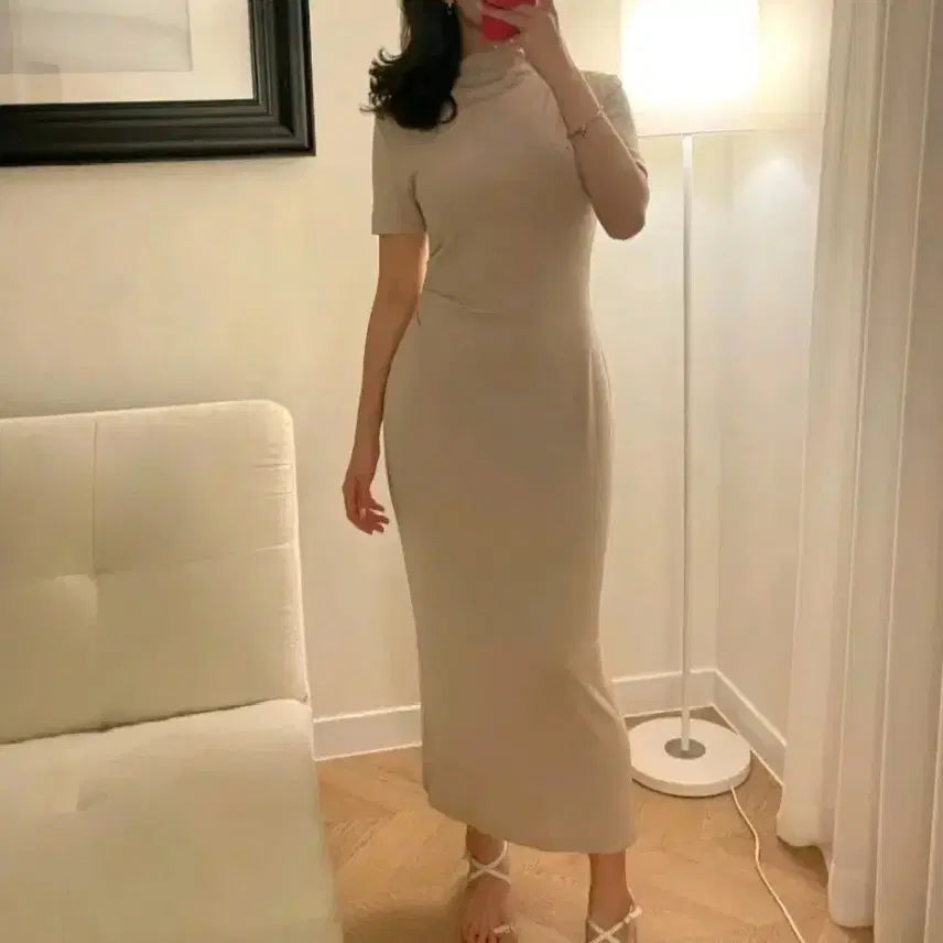 [BUNJANG] Pintuck Slim Midi Shirring Dress - Beige / 핀턱 슬림 미디 셔링 원피스 - 베이지