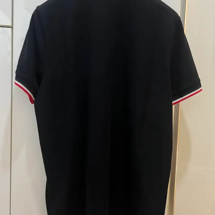 [BUNJANG] Moncler 23FW Black Collar T-Shirt - Size M / 23fw 몽클레어 반팔블랙카라티 M 새상품급