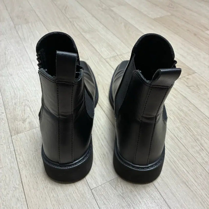 [SOLD OUT] [새상품급] 파스코로젠 첼시 부츠 블랙 (255~260)