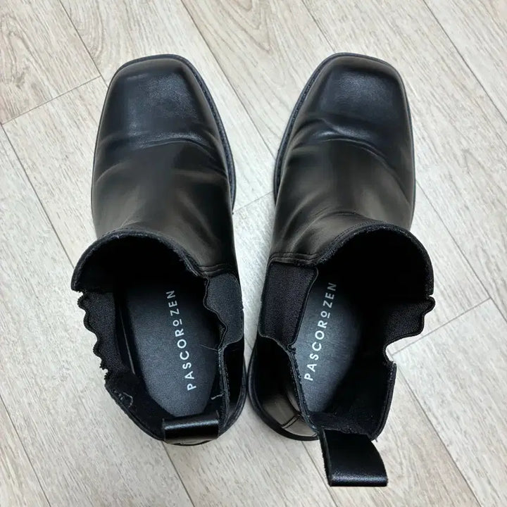 [SOLD OUT] [새상품급] 파스코로젠 첼시 부츠 블랙 (255~260)