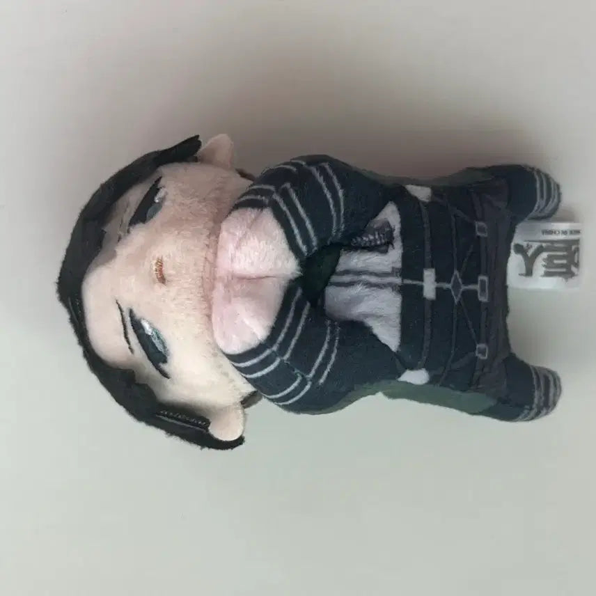 [BUNJANG] Attack on Titan Levi Hugging Character Plush / 진격의 거인 리바이 허그캬라