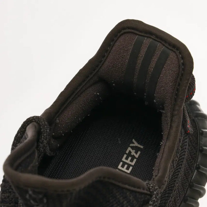 [BUNJANG] Adidas Yeezy Boost 350 V2 Black - Non-Reflective Sneakers / [255] 아디다스 이지 부스트 350 V2 블랙 - 논리플렉티브