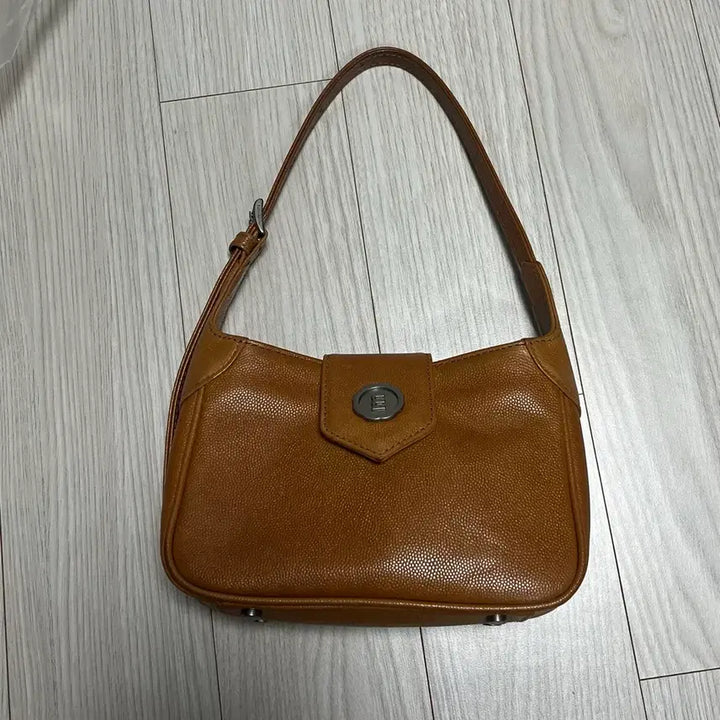 [BUNJANG] Minitmute Baton Micro Camel Handbag / 미닛뮤트 바톤 마이크로 카멜