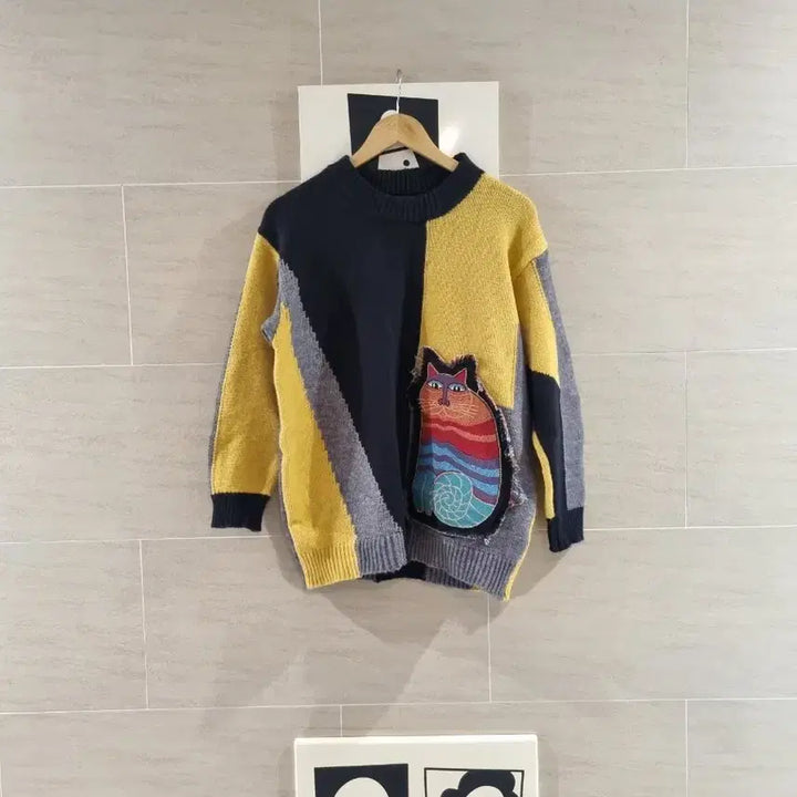 [BUNJANG] Cat Patchwork Knit Sweater / 고양이 패치워크 니트 스웨터
