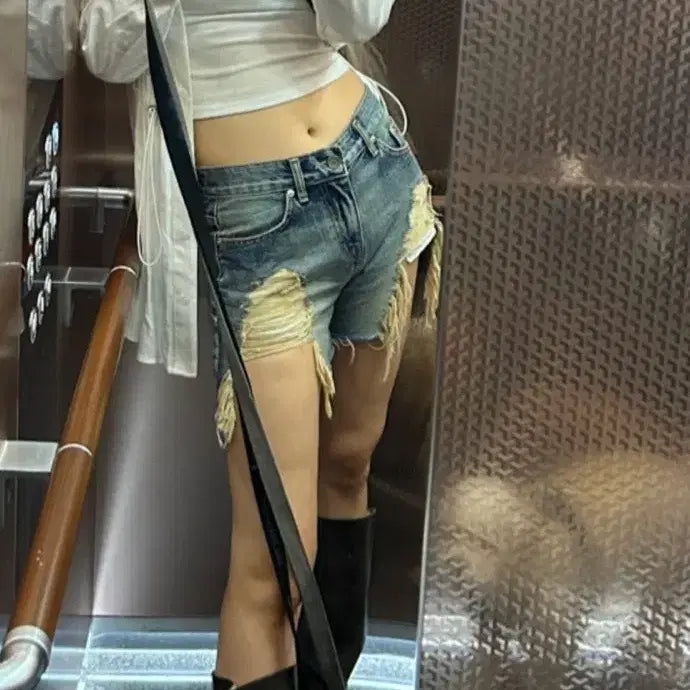 [BUNJANG] 보헤미안서울 쇼츠DISTRESSED DENIM SHORT PANTS / 보헤미안서울 쇼츠DISTRESSED DENIM SHORT PANTS