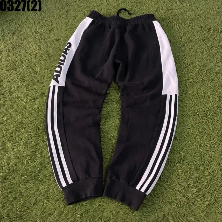 [SOLD OUT] 아디다스 블랙 트레이닝 바지 화이트 라인