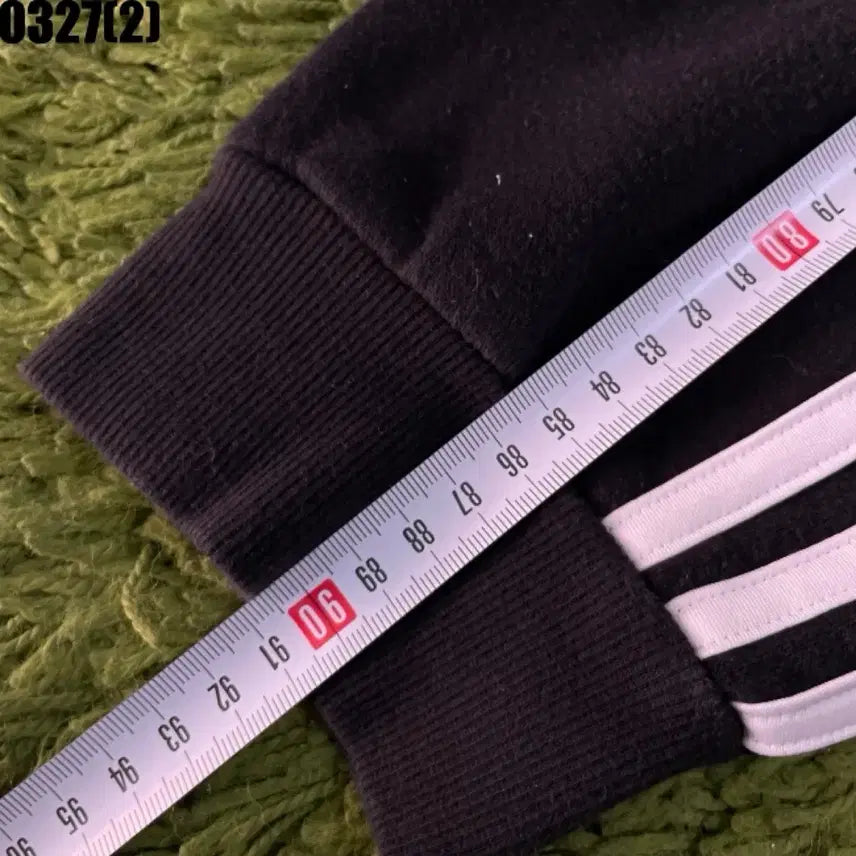 [SOLD OUT] 아디다스 블랙 트레이닝 바지 화이트 라인