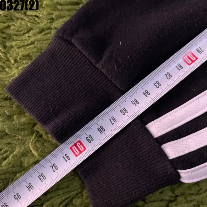 [SOLD OUT] 아디다스 블랙 트레이닝 바지 화이트 라인