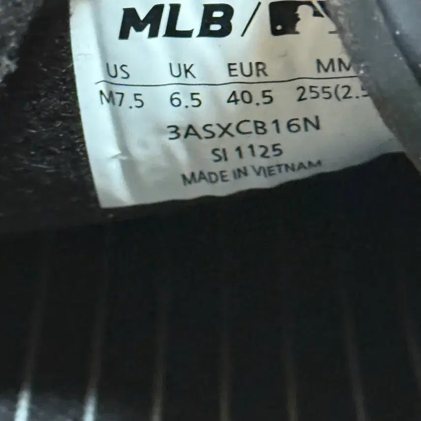 [BUNJANG] MLB 클러비 뉴욕 양키스 블랙 스니커즈 운동화 / MLB 클러비 뉴욕 양키스 블랙 스니커즈 운동화