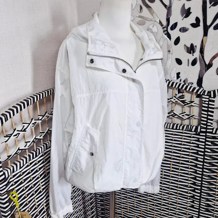 [BUNJANG] LIST String Crop Hooded Jumper / LIST 리스트 스트링 크롭 후드 점퍼