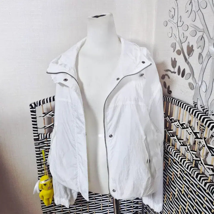 [BUNJANG] LIST String Crop Hooded Jumper / LIST 리스트 스트링 크롭 후드 점퍼