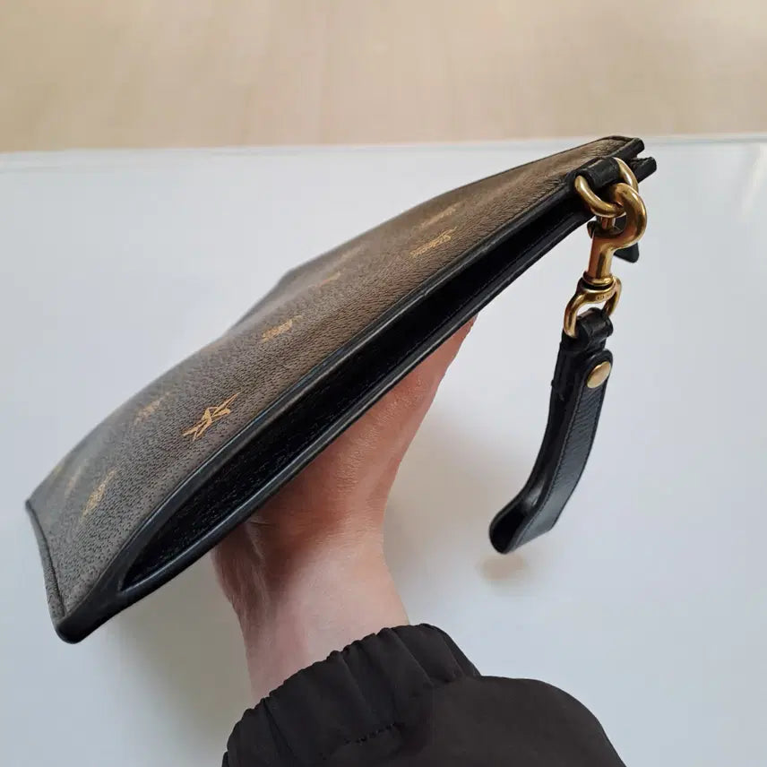 [SOLD OUT] [100%/정품] 구찌 비 스타 레더 클러치 블랙