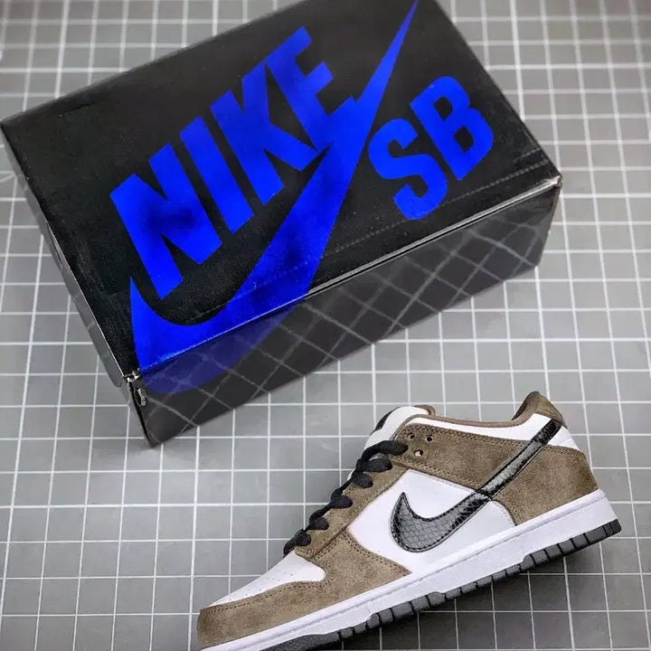 [BUNJANG] Nike SB Dunk Low Sneakers (Size 270) / 나이키 SB 덩크 뉴 농구화 사이즈:270
