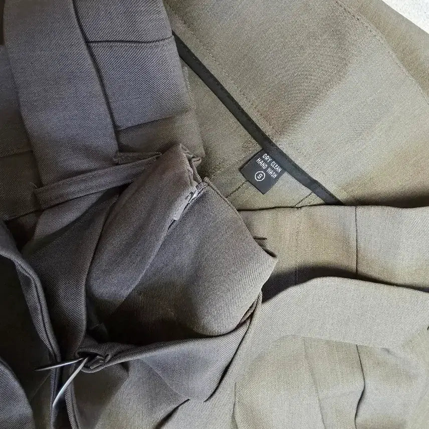 [BUNJANG] Spring/Autumn Slacks - Small / 봄.가을 슬렉스 스몰 새거