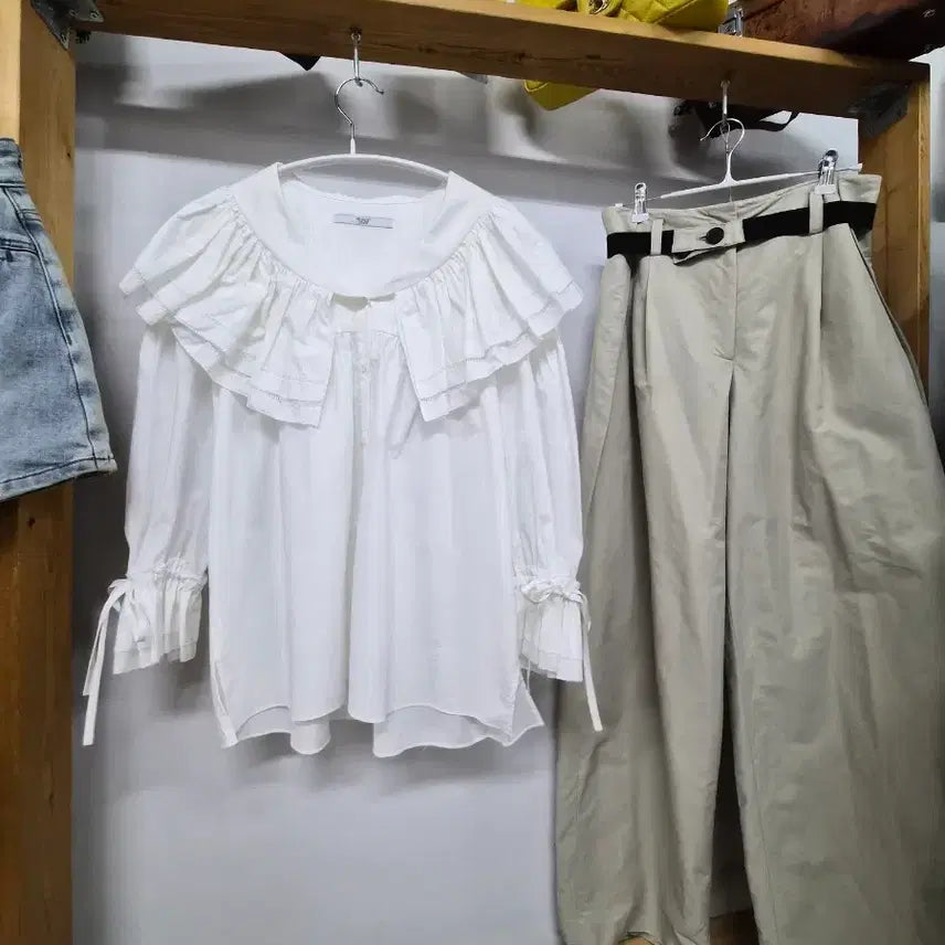 [BUNJANG] Johnny Hates Jazz Sailor Frill Blouse / 쟈니헤잇재즈블라우스