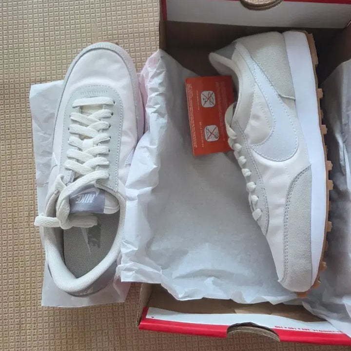 [BUNJANG] Nike Daybreak Sneakers / 나이키 데이브레이크 새상품
