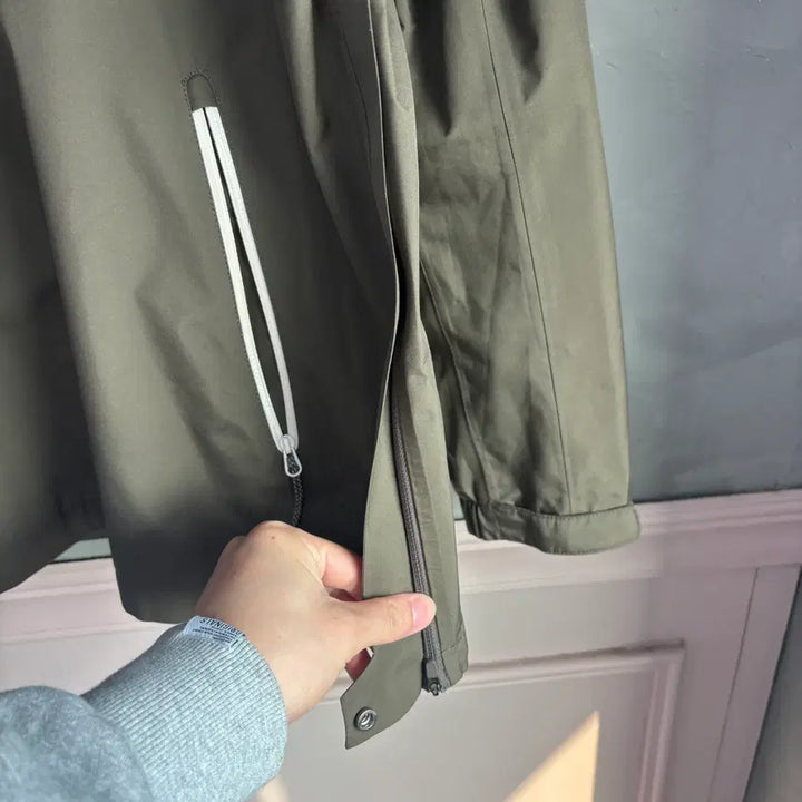 [BUNJANG] K2 Gore-Tex Half-Zip Windbreaker Dark Beige Khaki / K2 고어텍스 반집업 바람막이 다크 베이지 카키