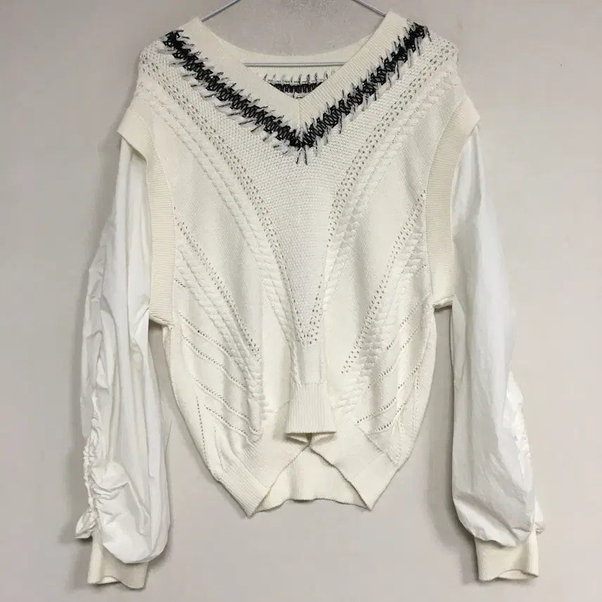 [BUNJANG] Objet 21 Knit Blouse Puff Sleeve Embroidered / 21 오브제 퍼프 니트 블라우스 90