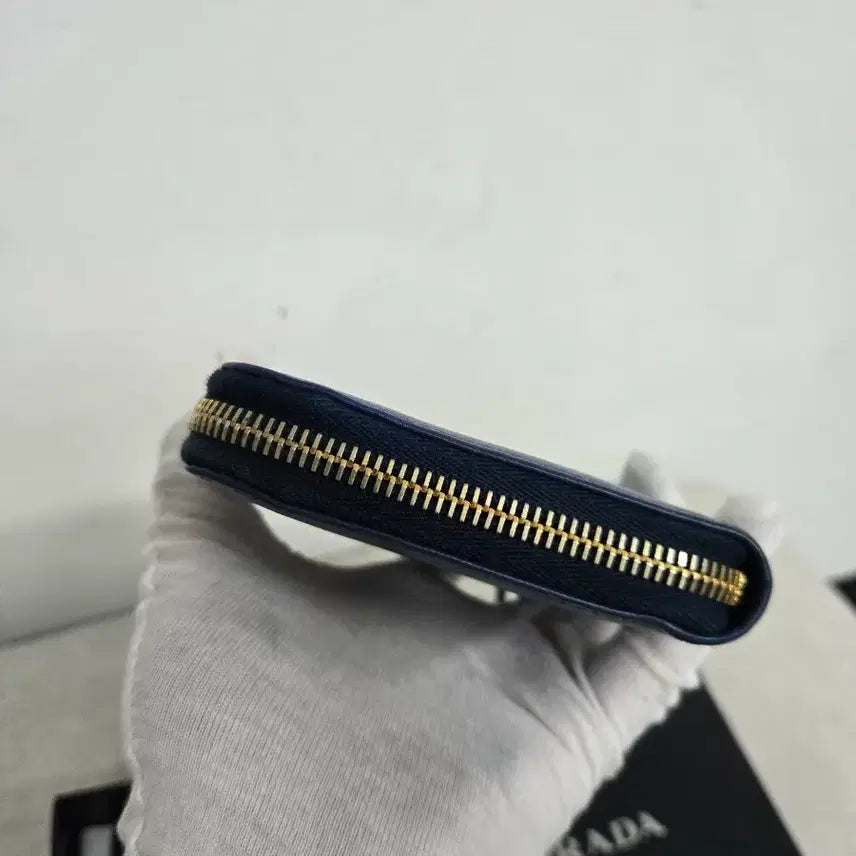 [BUNJANG] Prada Saffiano Leather Zip Around Long Wallet / [정품] 프라다 사피아노 지퍼 장지갑