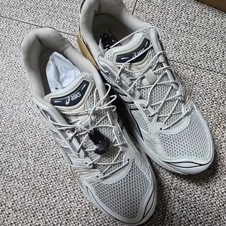 [BUNJANG] Asics Gel-Kayano 14 Smoke Grey Sneakers / (280) 아식스 젤카야노14 스모크그레이