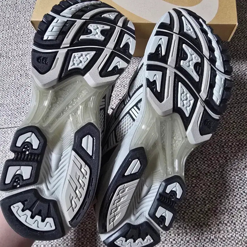 [BUNJANG] Asics Gel-Kayano 14 Smoke Grey Sneakers / (280) 아식스 젤카야노14 스모크그레이