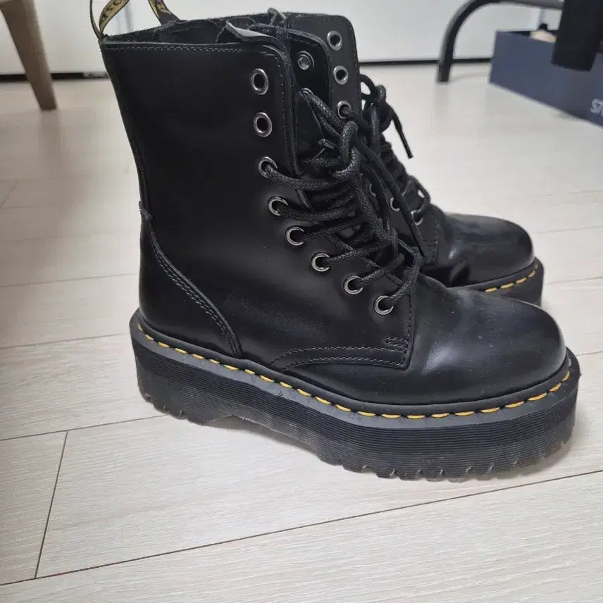 [BUNJANG] Dr. Martens Black Platform Boots / 닥터마틴 블랙 부츠 사이즈 350