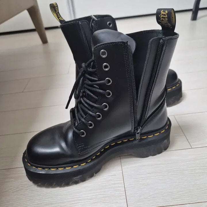 [BUNJANG] Dr. Martens Black Platform Boots / 닥터마틴 블랙 부츠 사이즈 350