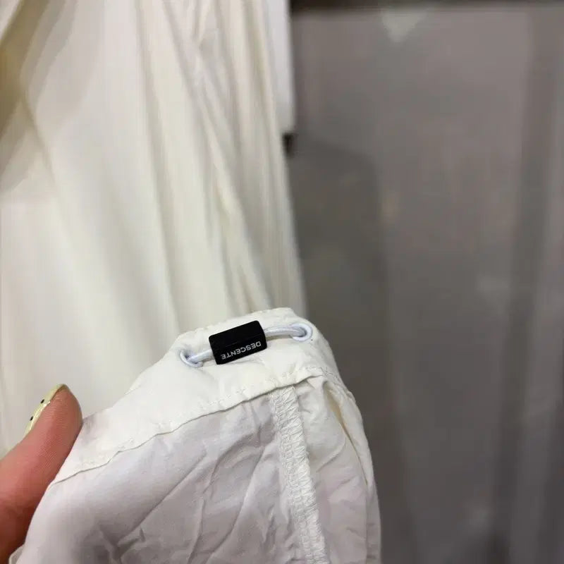 [BUNJANG] Descente Casual Windbreaker Jacket / (105) 데상트 운동 캐주얼 홑겹 봄 바람막이 자켓